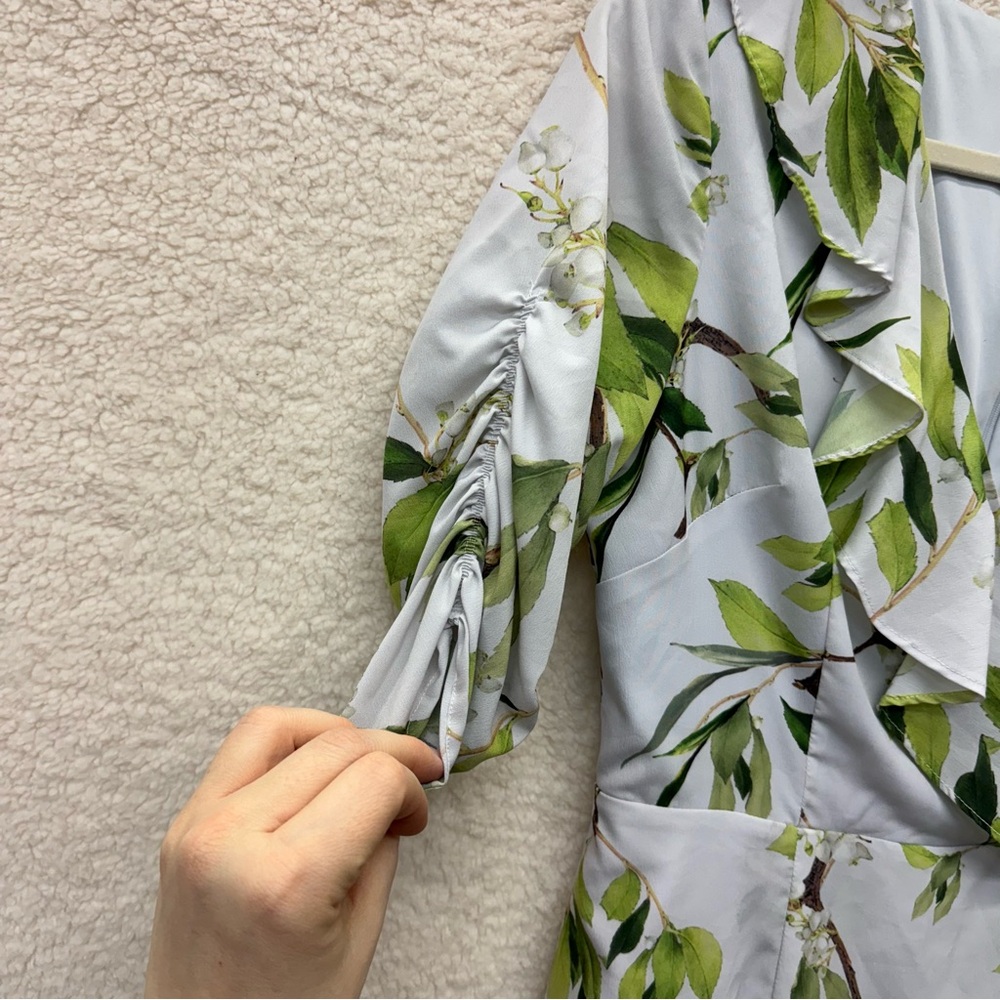 Size 4 - ADRIANNA PAPELL - Floral Faux Wrap Dress Rent the Runway $149 msrp - Picture 12 of 15